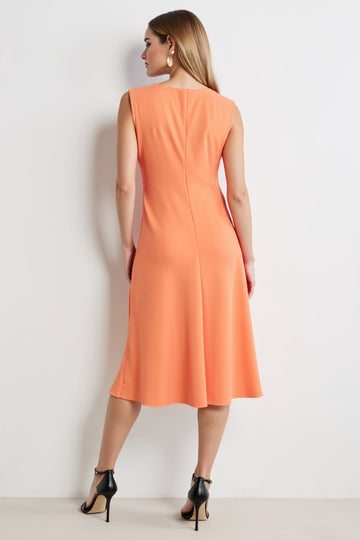 Sukienka robocza midi z marszczeniami w kolorze pomarańczowym A line